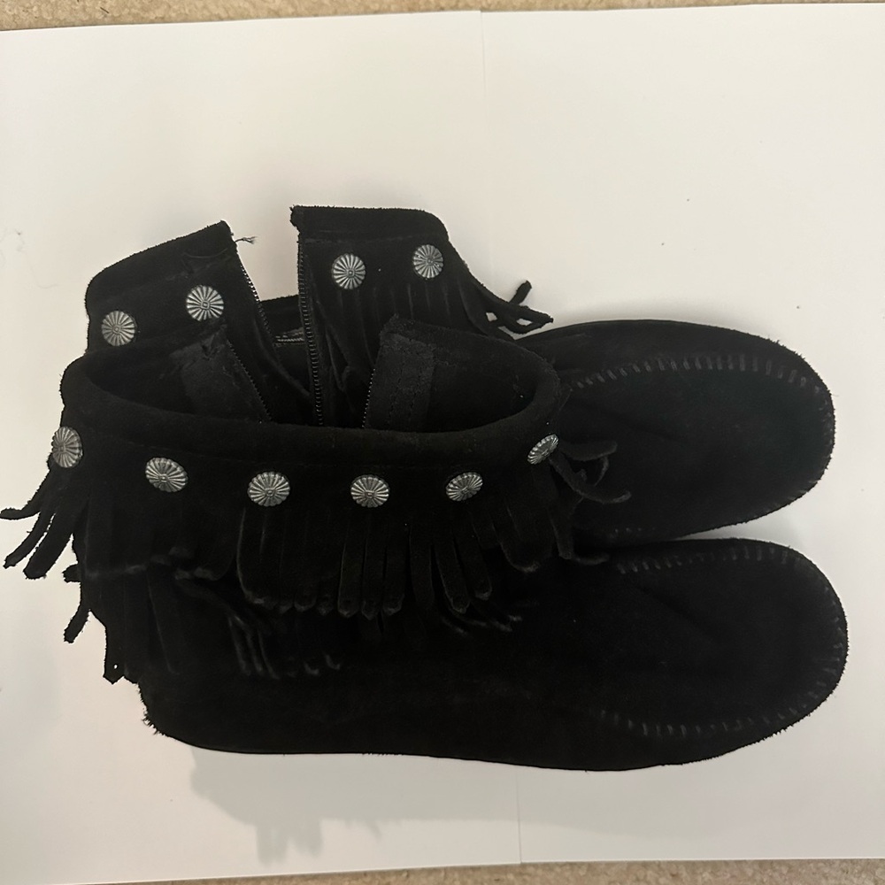 Minnetonka Black Fringe Moccasins